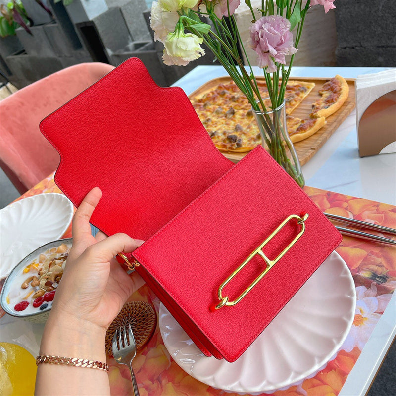  tote bag interior and compartment view 9