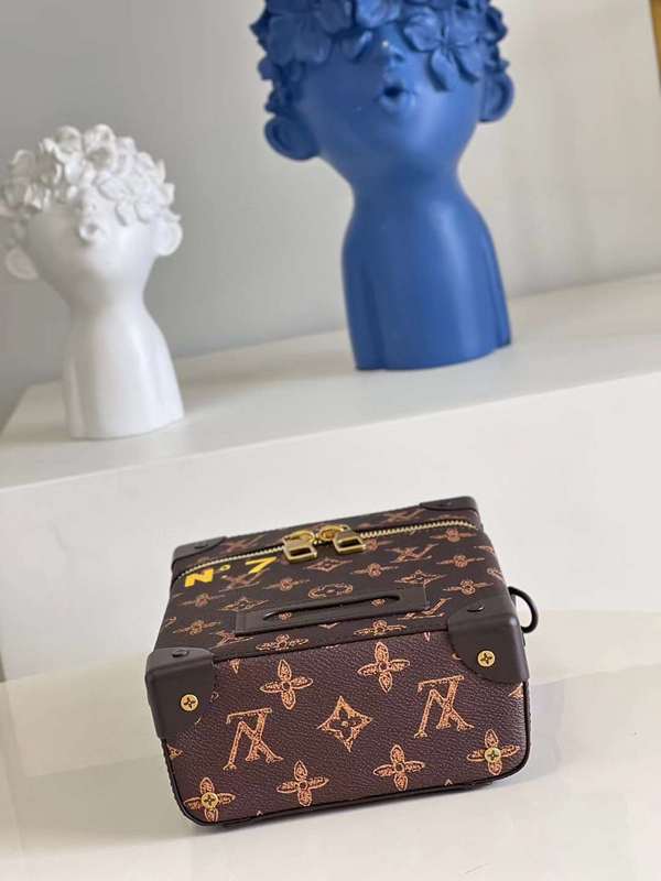 Styled lifestyle shot of polished chic women's handbag – women's designer-style accessory