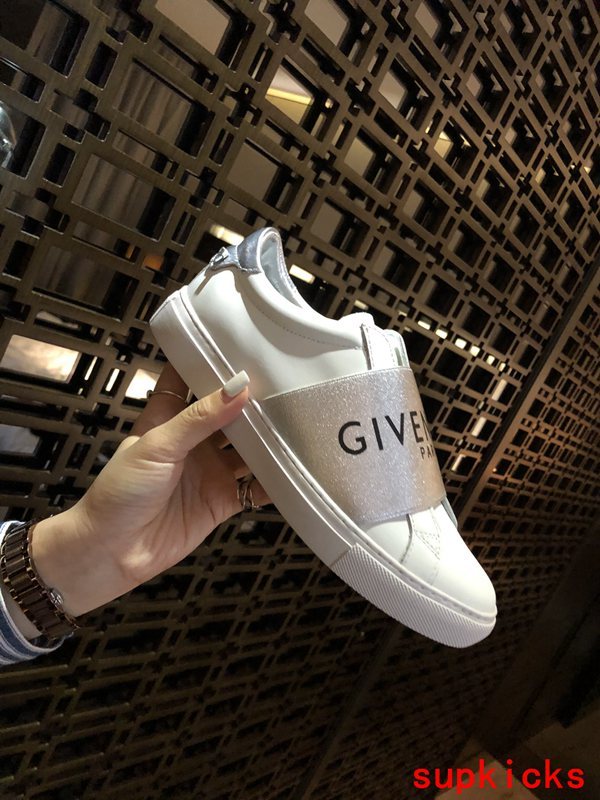 Givenchy shoes Style 085 - sole and craftsmanship detail