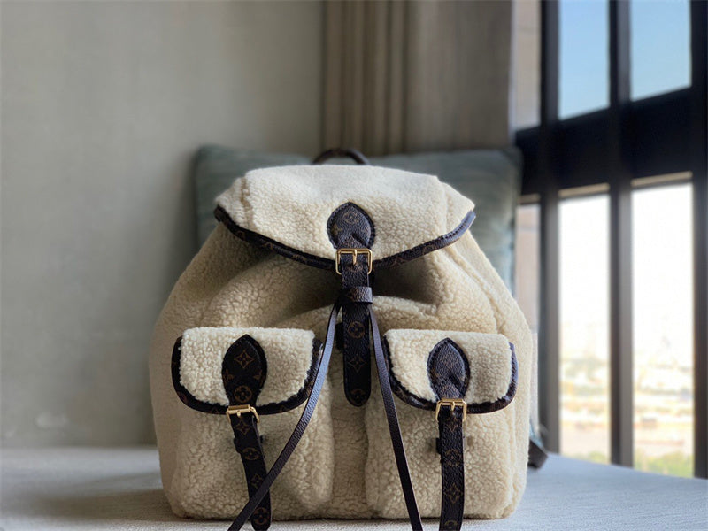  Versatile shopper bag front view
