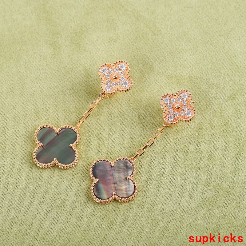 Close-up detail view of Van Cleef & Arpels unisex jewelry piece