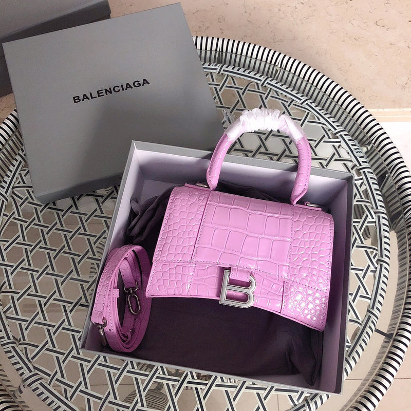 Front view of everyday-luxe statement women's handbag – women's statement bag