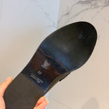 Side profile view of Louis Vuitton luxury piece style No.049