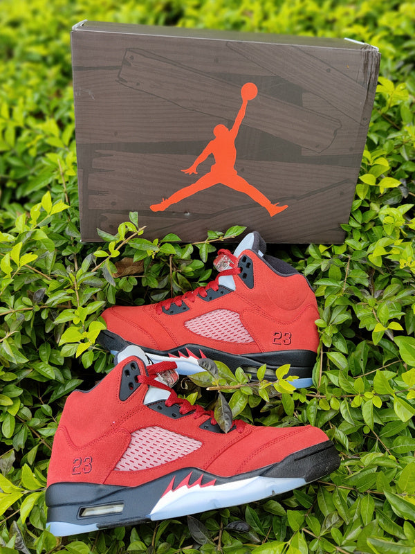 Nike Men's & Women's Designer Lifestyle Shoes — Style 212 side view