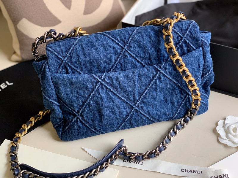  handbag, spacious everyday style, image 4