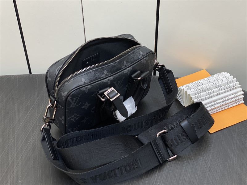  everyday bag interior and compartment view 9
