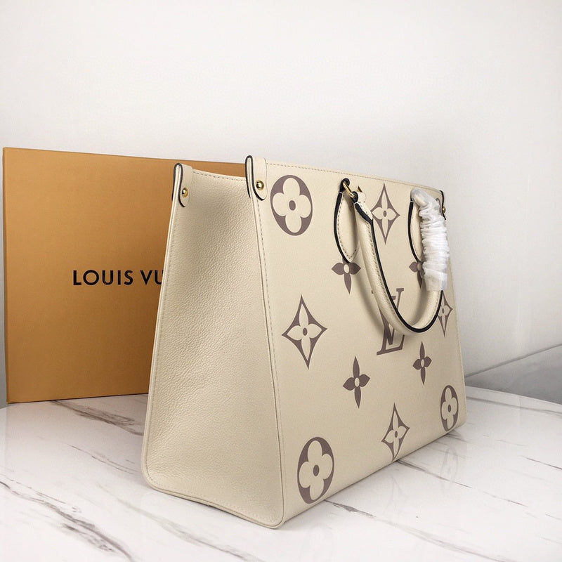 Interior view of classic polished women's handbag – women's everyday handbag