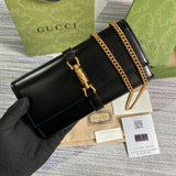 Side profile of polished chic women's handbag – women's everyday handbag