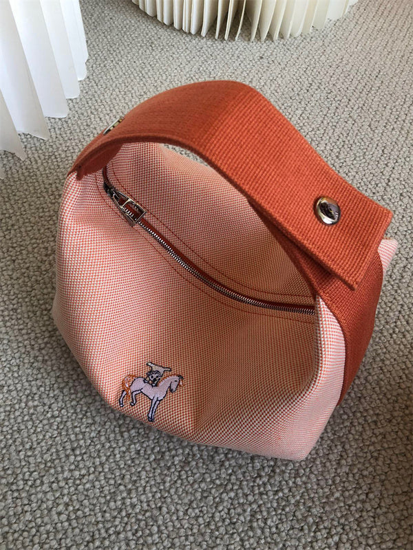  effortless top-handle bag detail view showing craftsmanship 8