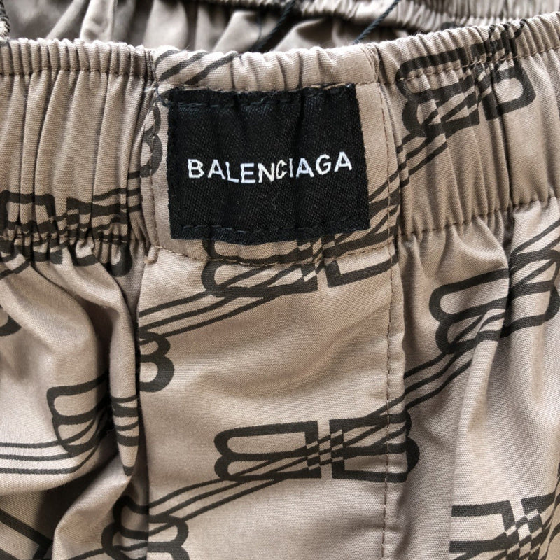 Styling view of Balenciaga luxury piece style No.325