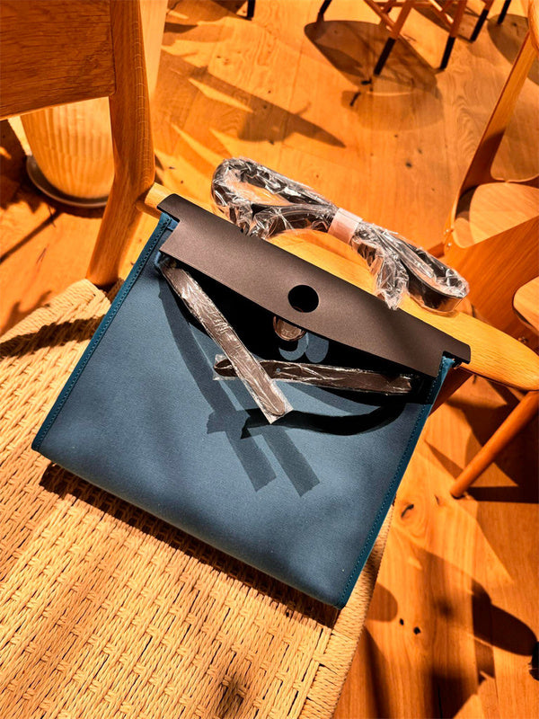  handbag interior and compartment view 15