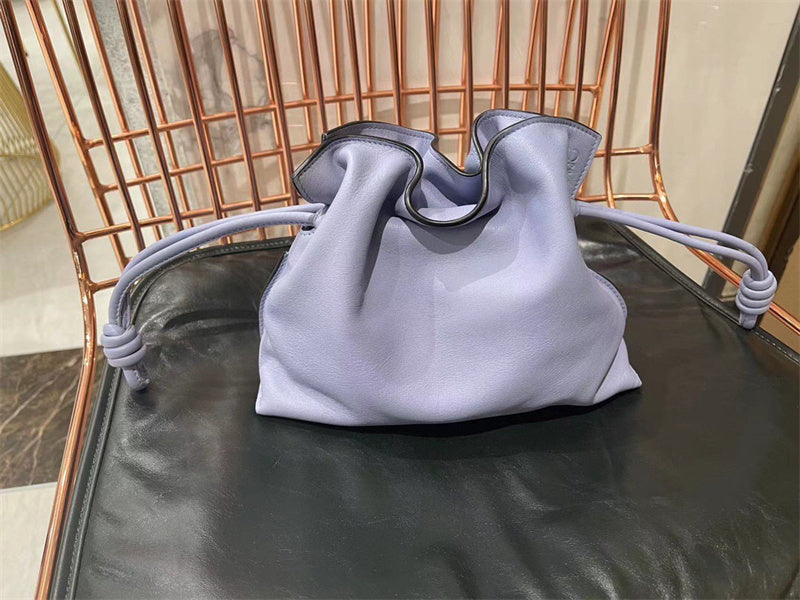 Ziva's Charm handbag – detail view (23cm*18cm*9cm)