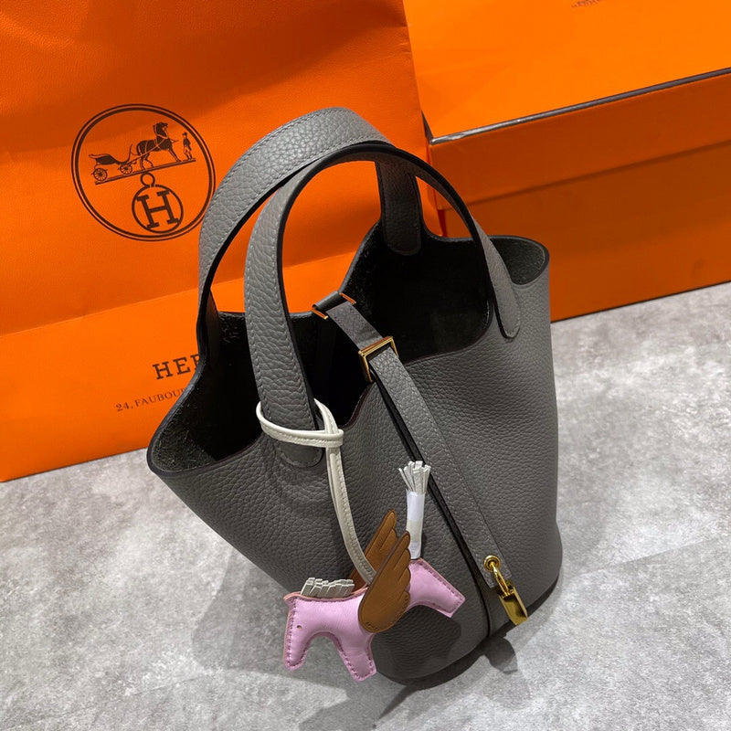 Interior view of streamlined premium bag