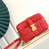  clean-lined everyday bag styled with outfit 12