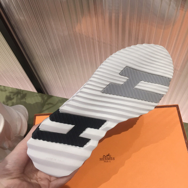 Hermes shoes Style 329 - top view showing design