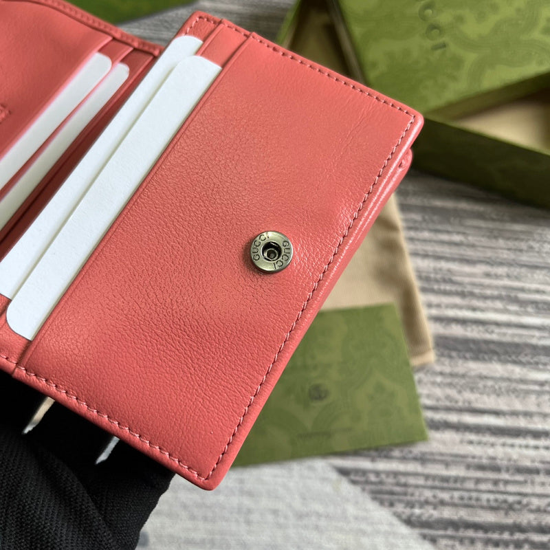 Front view of statement sleek women's handbag – women's luxury accessory