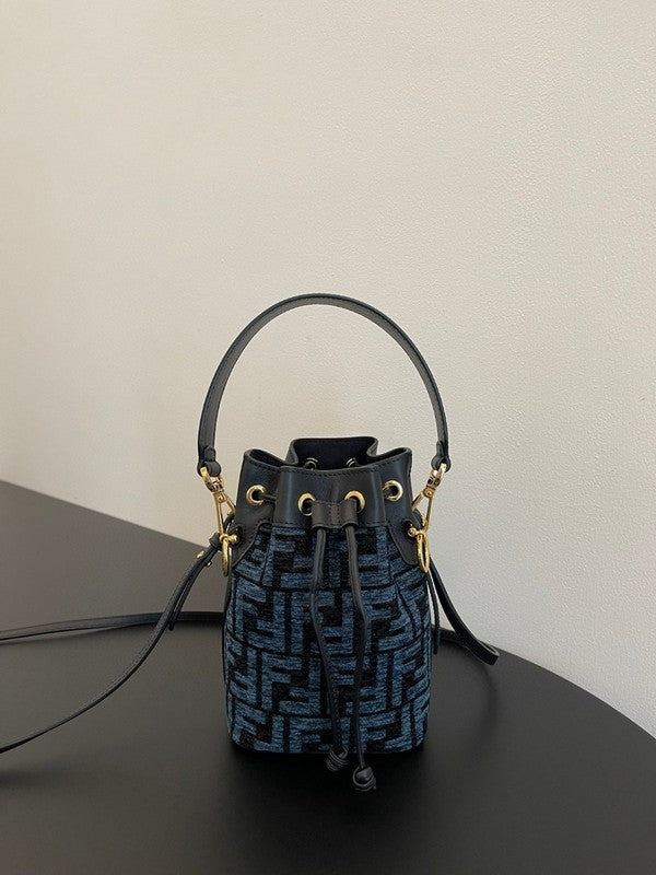 Ziva's Charm handbag – front view (12cm*18cm*10cm)