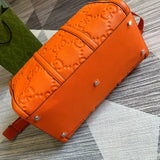 Front view of modern structured women's handbag – women's everyday handbag