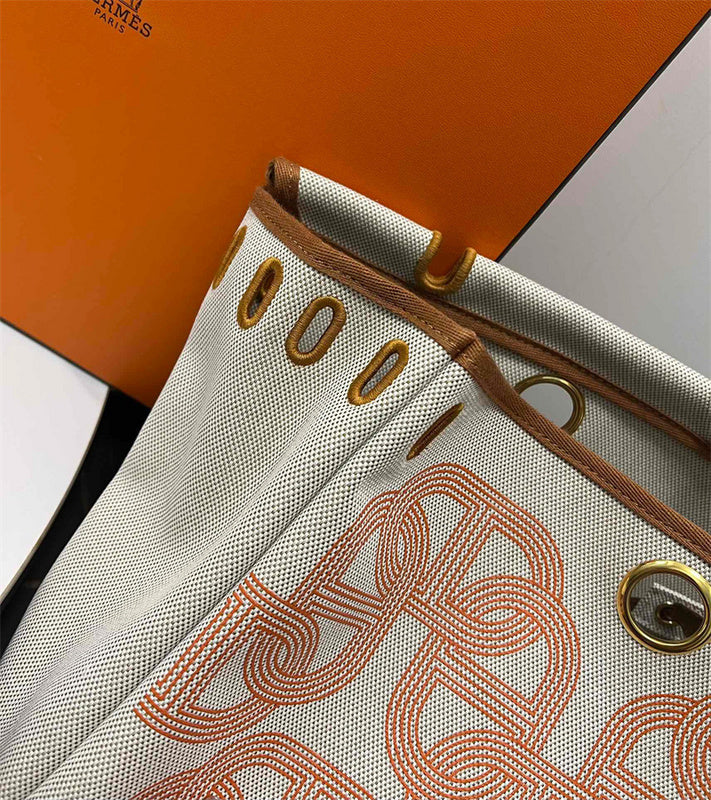  sleek top-handle bag detail view showing craftsmanship 14