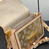  smart carryall bag styled with outfit 18