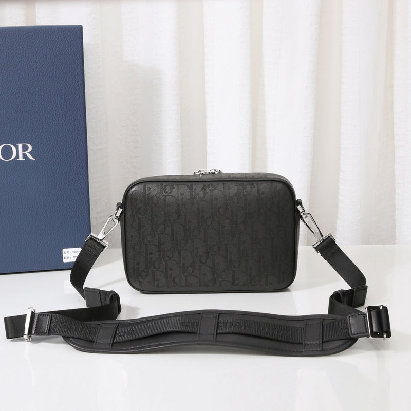 Close-up detail of premium statement women's handbag – women's designer-style accessory