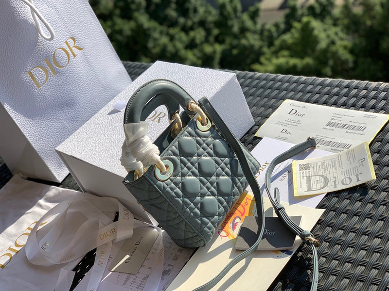 Close-up detail of premium everyday-luxe women's handbag – women's luxury accessory