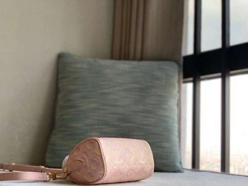 Styled lifestyle shot of chic everyday-luxe women's handbag – women's luxury accessory