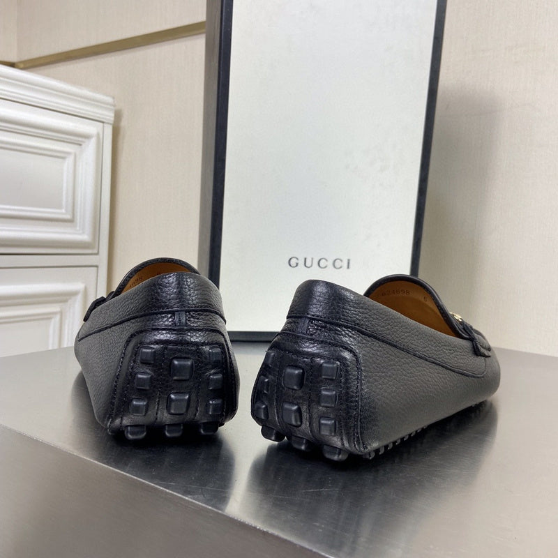 Gucci all-black luxury sneakers view 4 retro runner design