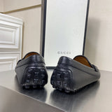 Gucci all-black luxury sneakers view 4 retro runner design