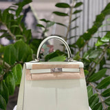  Contemporary carryall bag carried on shoulder