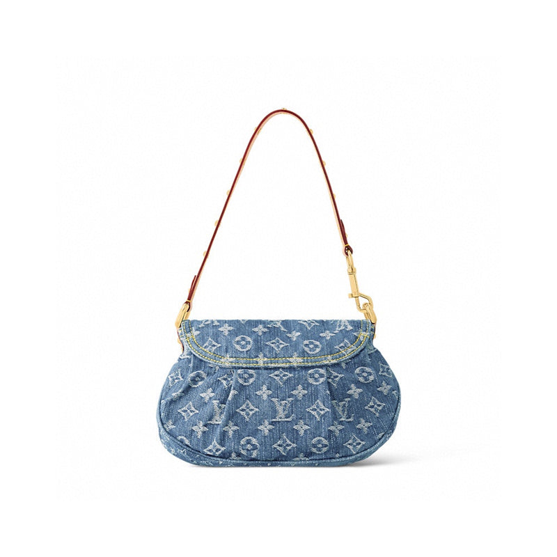  chic everyday bag styled with outfit