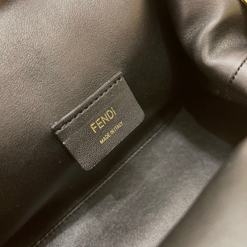 Ziva's Charm handbag – interior view (26cm*9.5cm*18cm)