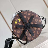 Close-up detail of classic sleek women's handbag – women's statement bag