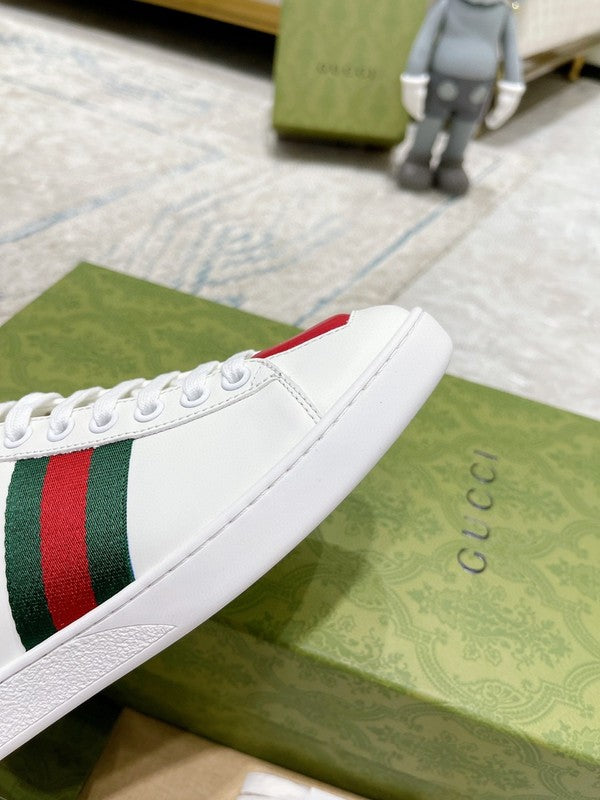 Side profile of Gucci tonal black sneakers padded collar comfort