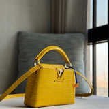  satchel close-up of hardware and finish