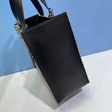 Ziva's Charm handbag – interior view (33.5cm*36.5cm*13cm)
