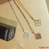 Full view of Van Cleef & Arpels unisex jewelry piece