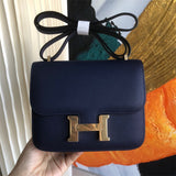  Classic carryall bag front view