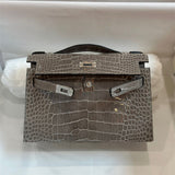  carryall bag interior and compartment view
