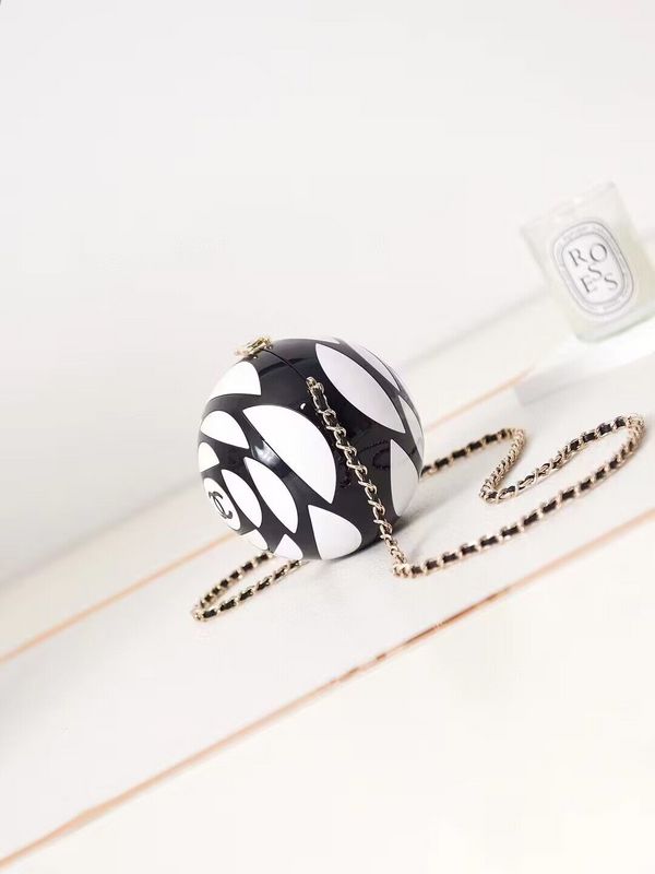  women's handbag, versatile design, view 5