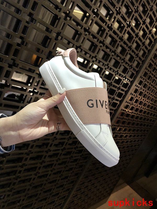 Givenchy shoes Style 086 - sole and craftsmanship detail