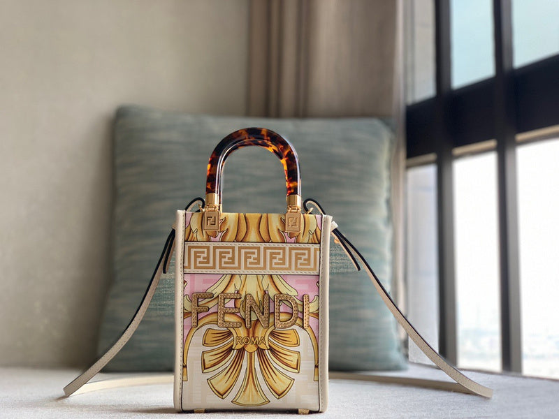 Ziva's Charm handbag – front view (18cm*13cm*6.5cm)