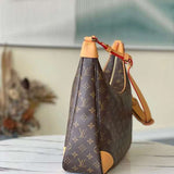 Close-up detail of everyday-luxe refined women's handbag – women's statement bag
