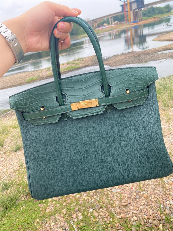  Statement shoulder bag carried on shoulder