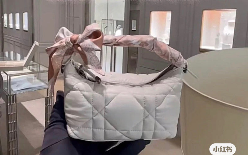 Front view of polished classic women's handbag – women's premium purse
