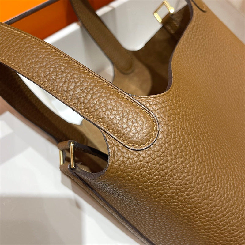  Contemporary everyday bag front view 13