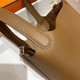  Contemporary everyday bag front view 13