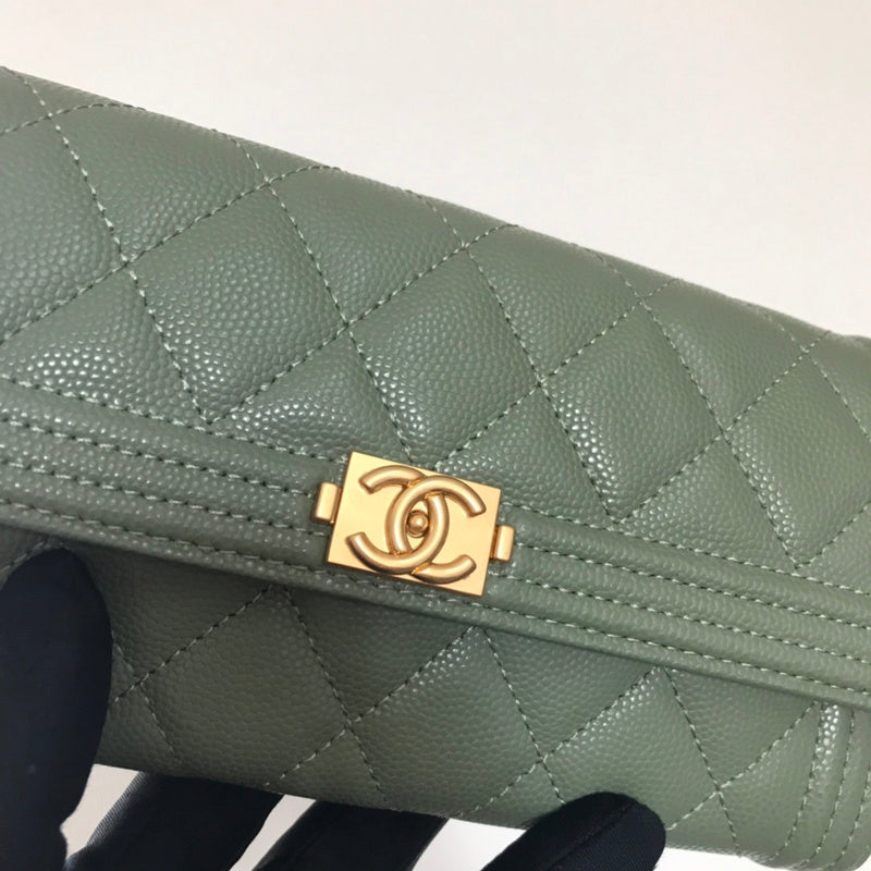 Zivas Charm Effortless Sophistication Everyday Handbag (Thoughtfully Structured Design) – Angled View