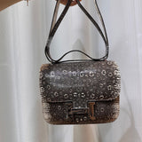  modern carryall bag styled with outfit 24