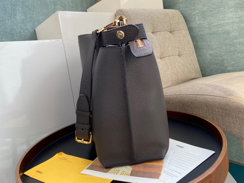 Ziva's Charm handbag – close-up view (41cm*13cm*29cm)